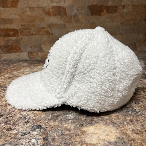 Harley Davidson Shield Sherpa Hat - Picture 5 of 7